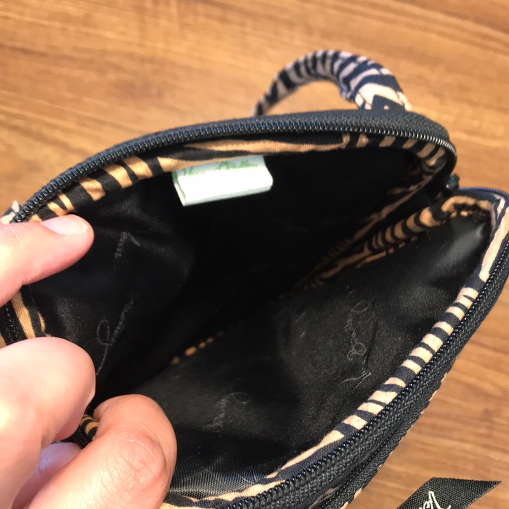 ❗️SALE❗️Vera Bradley Crossbody purse - Picture 3 of 7
